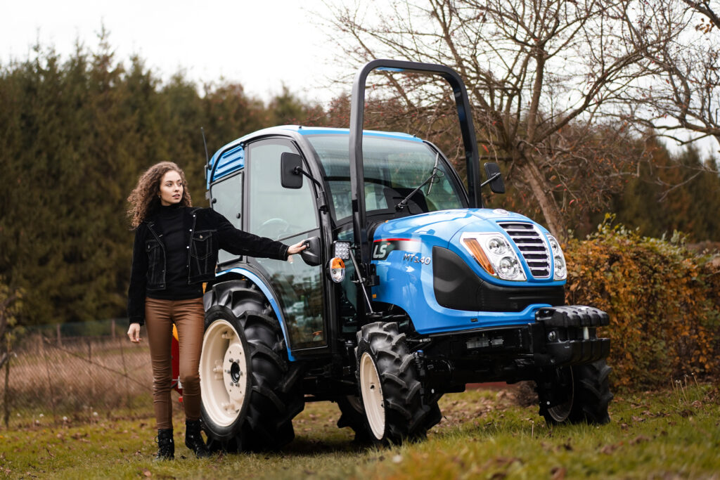 Witaj w świecie LS Tractor