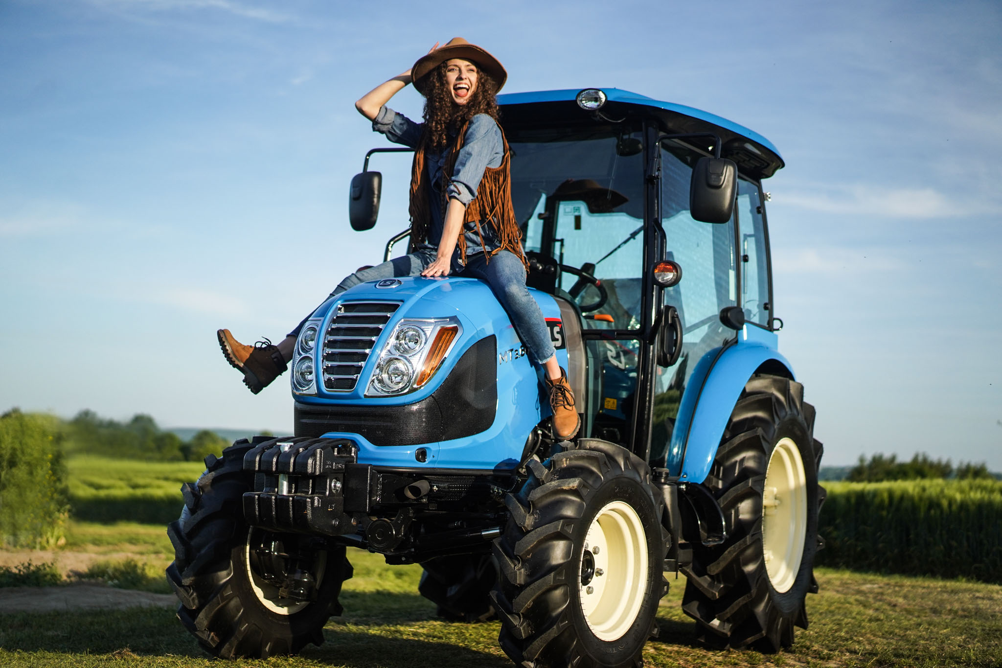 Traktor dziewczyna Tractor girl Ls Tractor (33) (2)