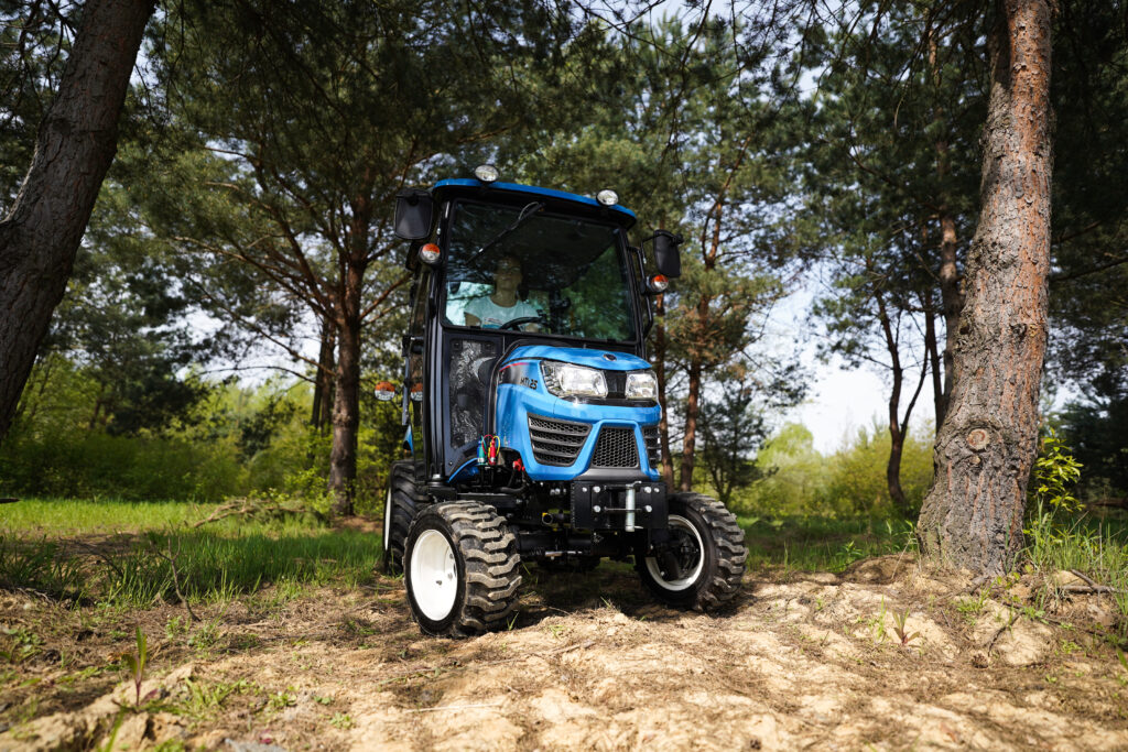 Witaj w świecie LS Tractor