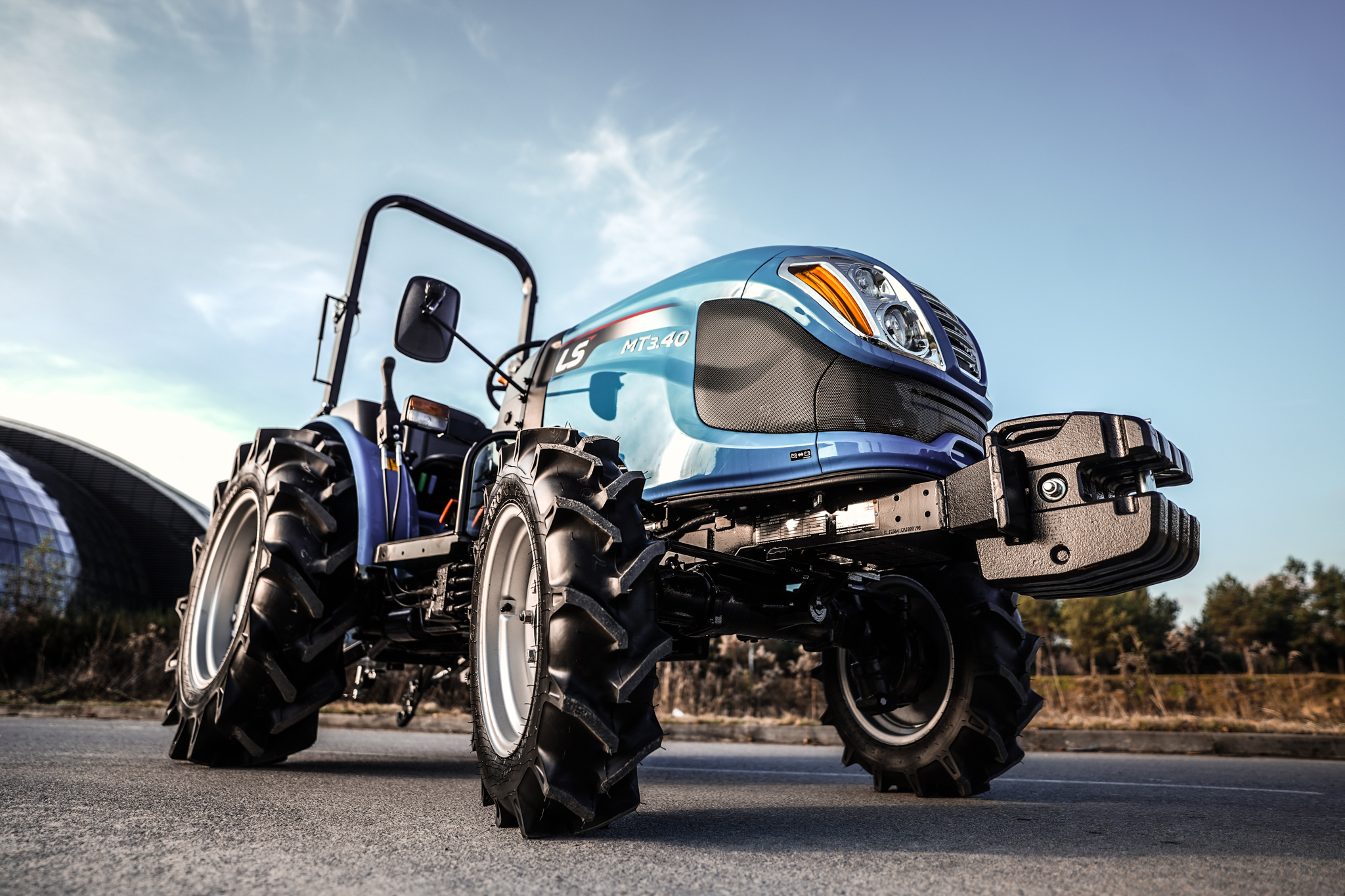 LS Tractor MT3.40 HST Pałąk tył opony rolnicze