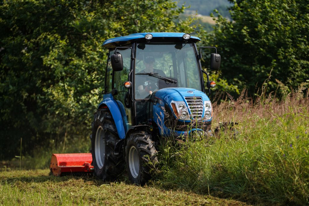 Ciągnik do koszenia trawy LS Tractor MT 3.60 :: LS-Traktor.pl
