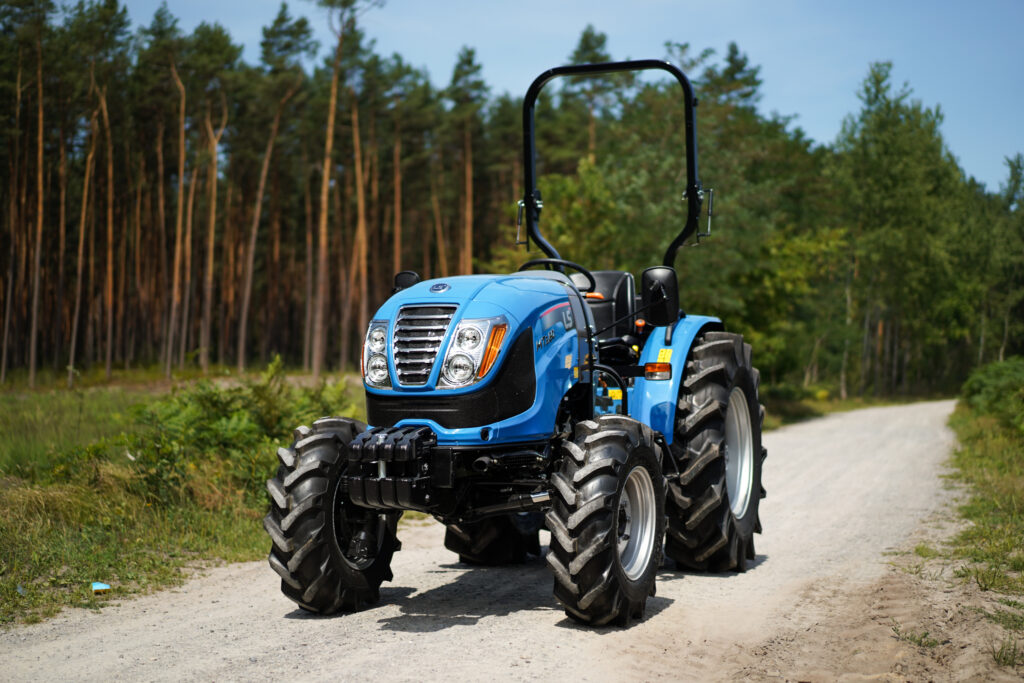 LS Tractor MT3.60 z ładowaczem czołowym :: LS-Traktor.pl