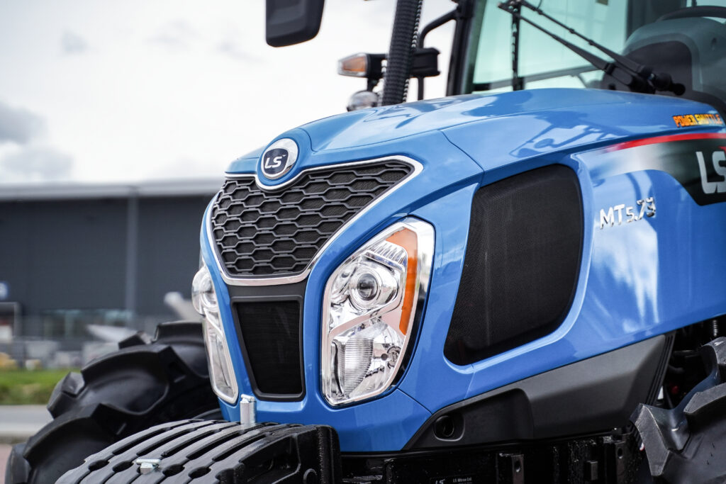 Zamienił Ursus C-330 na LS Tractor MT 5.73 - wrażenia po tygodniu użytkowania :: Traktor.com.pl