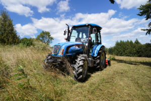 LS Tractor XU 6168 + kosiarka bijakowa EFD 180