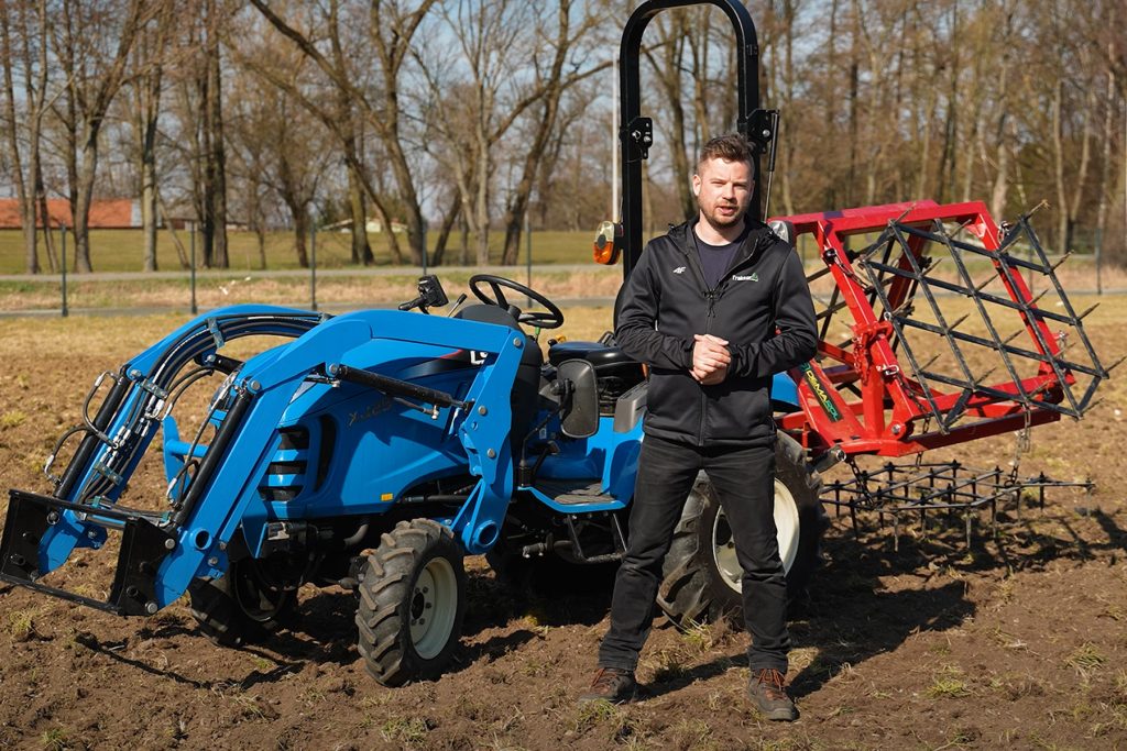 LS Tractor XJ 25 bronowanie mini ciągnikiem :: Traktor.com.pl
