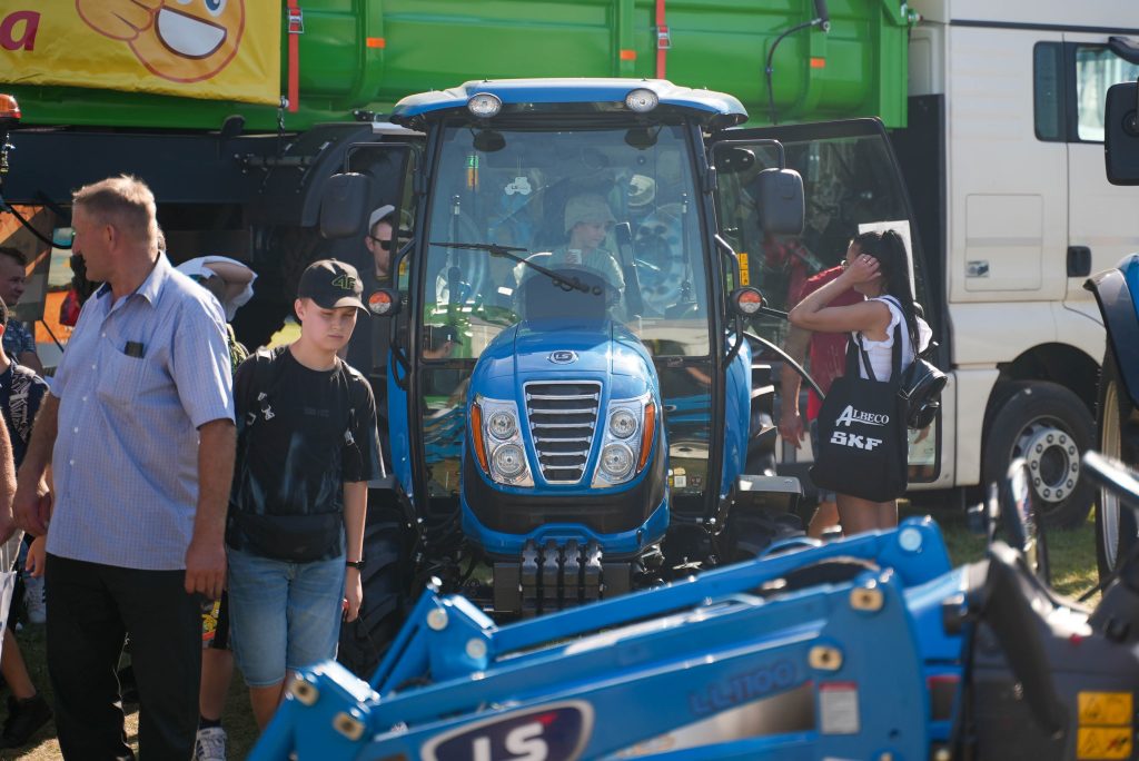 3 najpopularniejsze ciągniki na Agro Show Bednary 2025 na stoisku LS Tractor